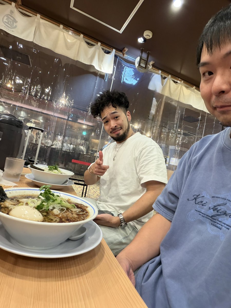 KotaHatamiya's tweet photo. #菅原圭 大阪なんばHatchにて #リスパレ でした！Dr.もりまさ@55Morimasa55 とともに🥁 https://t.co/nI20GsRCuP