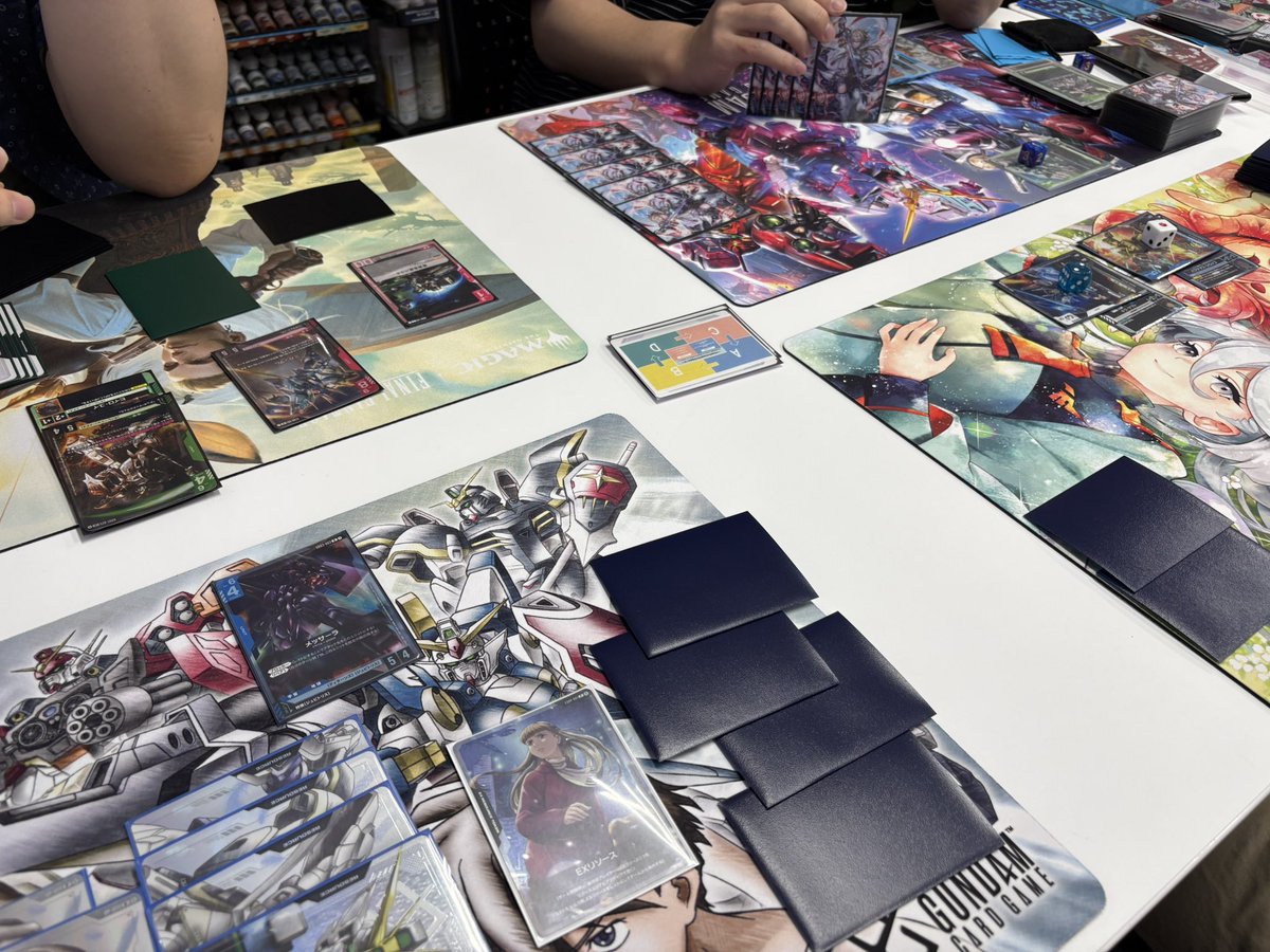 TCG_MAG's tweet photo. 【ガンダムカードゲーム】こんばんは、トレカMAGです。本日のEB01/ST10リリースイベントは11人で開催しました！ご参加ありがとうございます。
来週金曜日18時30分からもありますので、ご参加お待ちしてます！ https://t.co/Hbkc01ldcG