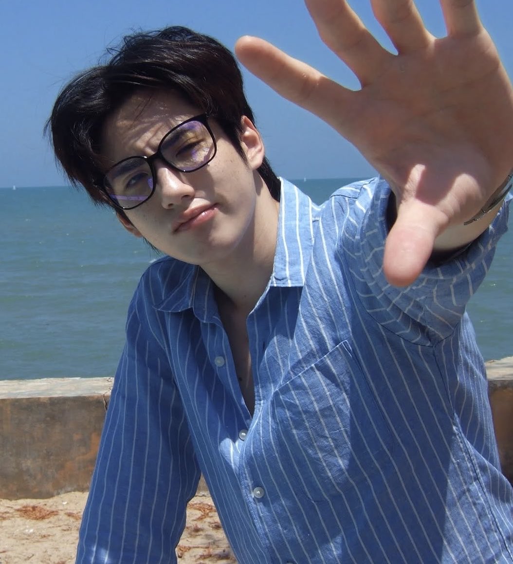 phuisgatekeep's tweet photo. ((( พี่ย้ง MV หน้า ขอแค่นี้รจิงๆ ให้กันได้ไหม 📞 ☎️ 🏃‍♀️‍➡️🏃‍♀️‍➡️🏃‍♀️‍➡️🌋🌋🌋 ))) https://t.co/ADiwIRF1il
