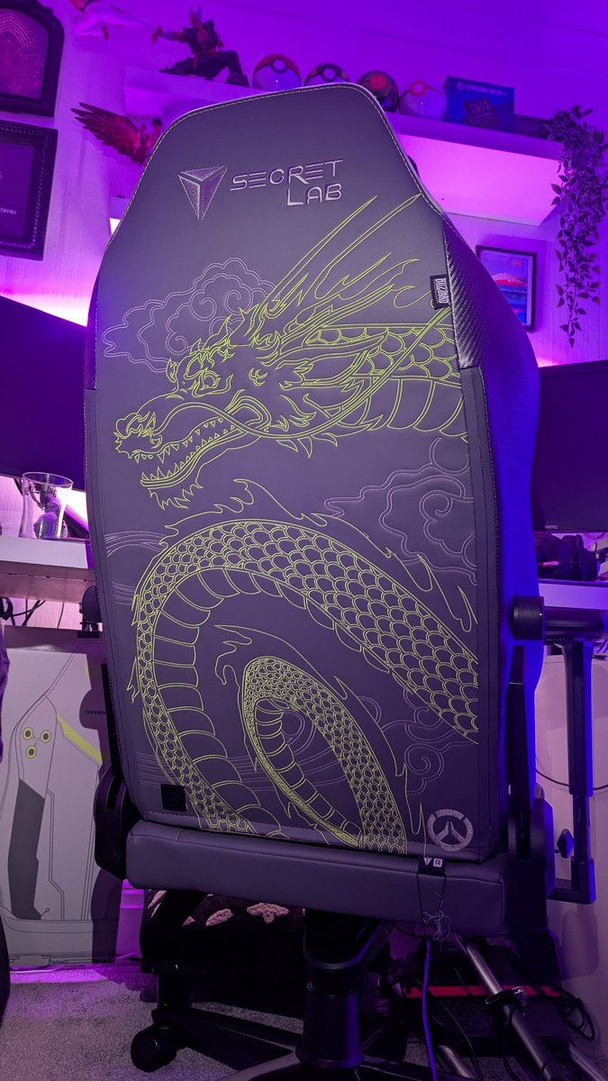 J_Drifter16's tweet photo. Happy birthday to me 👀 #Secretlab https://t.co/PIRdpvnFDc