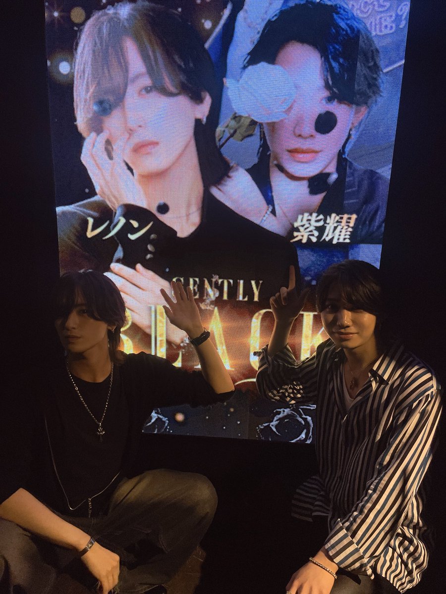 splz_lenon's tweet photo. すすきの　GENTLYBLACK
19:30〜オープン！
入り口目の前のサイネージには
洸さんレノンショウさんがデカデカと
お出迎えしております🔥
初回60分1000円🐶
指名もお待ちしておりますっ
#すすきのホスト　#イケメン
#担当　#初回 https://t.co/IdGfW5ay1T