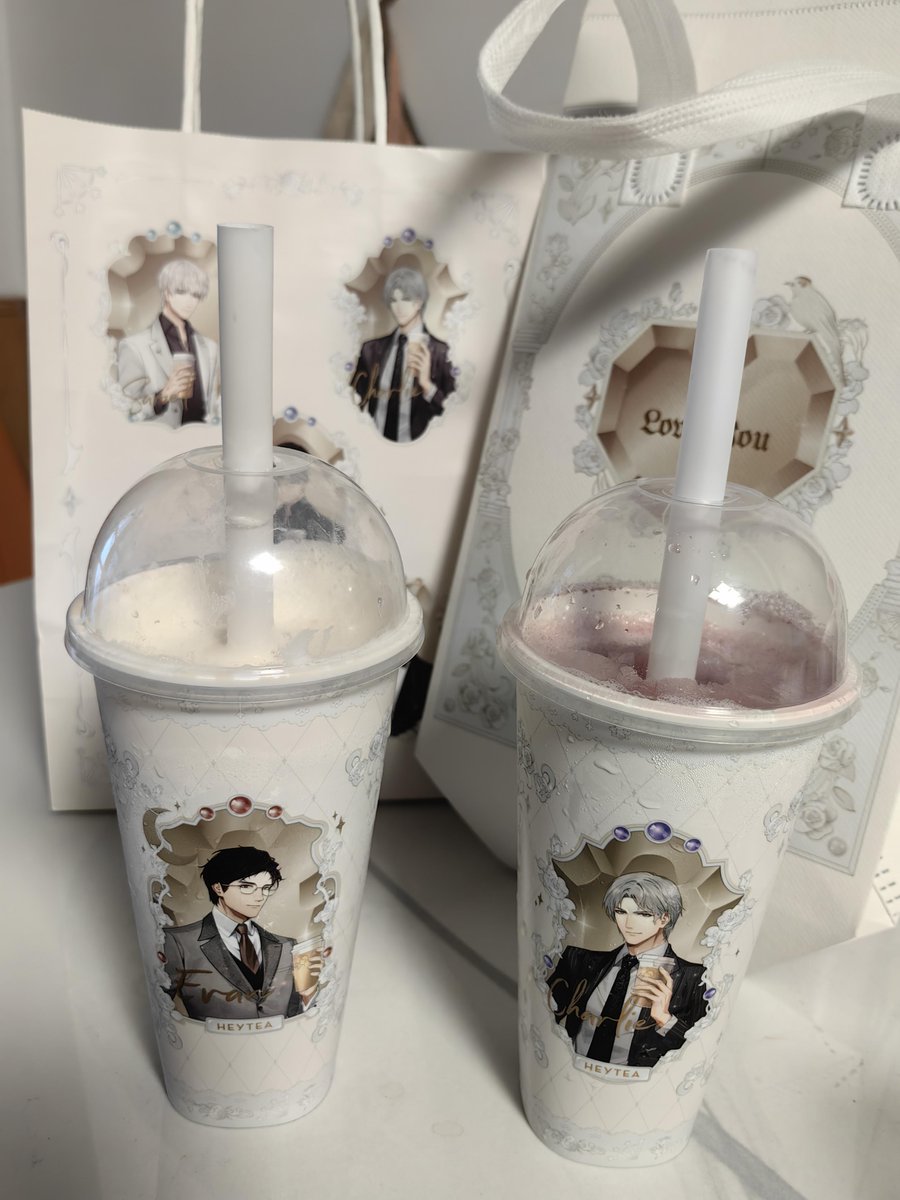 MatthewSutboxk's tweet photo. [Today’s National Hot Cocoa Day = perfect excuse to sip, snuggle u0026 pretend it’s still winter.  #CozyVibes]， https://t.co/KvCBTld3Px
