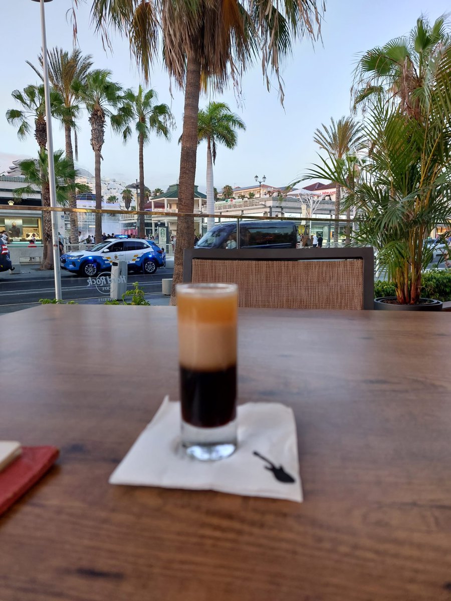 LeanneNHN's tweet photo. #Hardrockcafe #Tenerife https://t.co/daZtKGqpfB