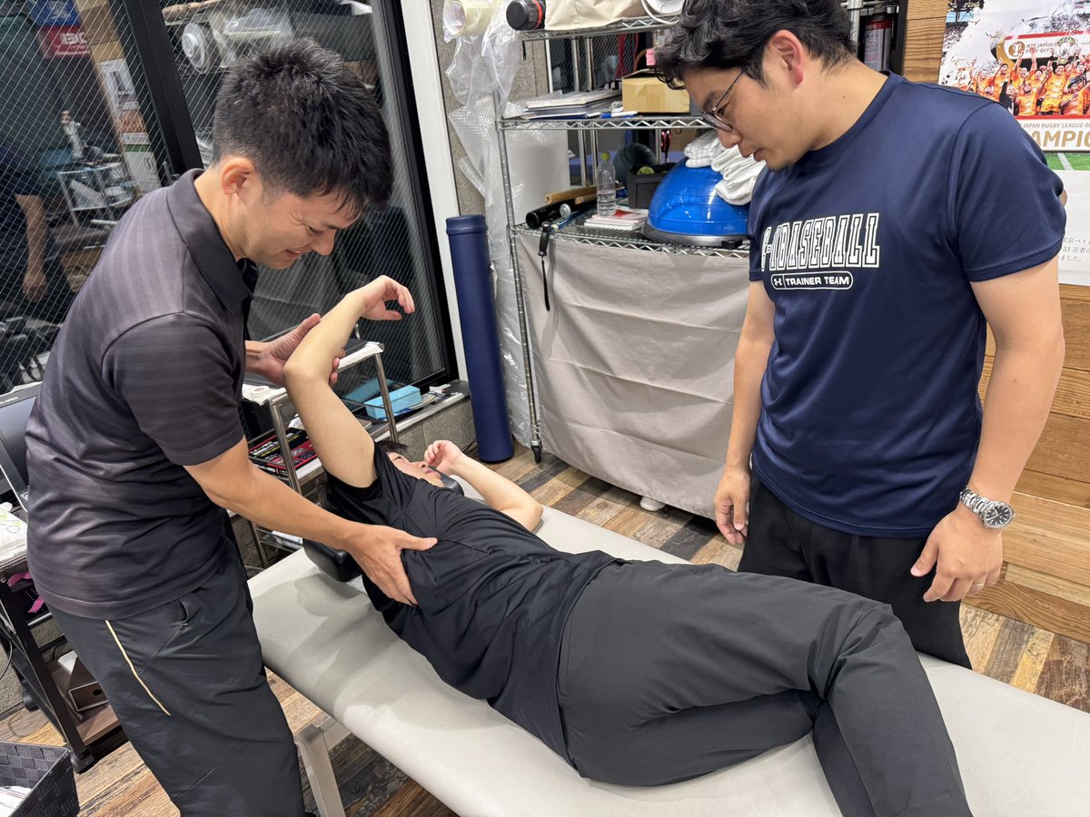 C_IBaseball2020's tweet photo. 本日はC-I Baseball臨床コース
スキルテスト。

実技と筆記、両方あります。

学んだことを覚えているかだけでなく、
実際に選手に還元できる知識と技術になっているか。

選手に関わる以上、
評価、介入、立ち振る舞いまで含めて
クオリティにこだわりたいと思っています https://t.co/mScYNHiuTy