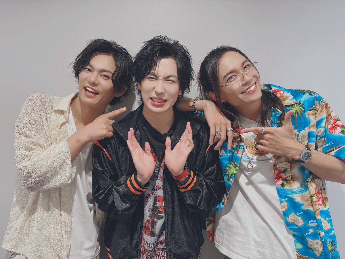 kazukkyyy's tweet photo. あらイベ終わりましたーーーー！！
はしゃぎ過ぎて疲れました！！笑
久しぶりのキムも三人で当時を思い出してめちゃくちゃ楽しかったーーーー！！
ご来場ありがとうございました！！
ジンジャエールの一気飲みは以後禁止にしたいと思います！！
ありがとうございましたーーーー！！ https://t.co/F8M1vMzqFQ