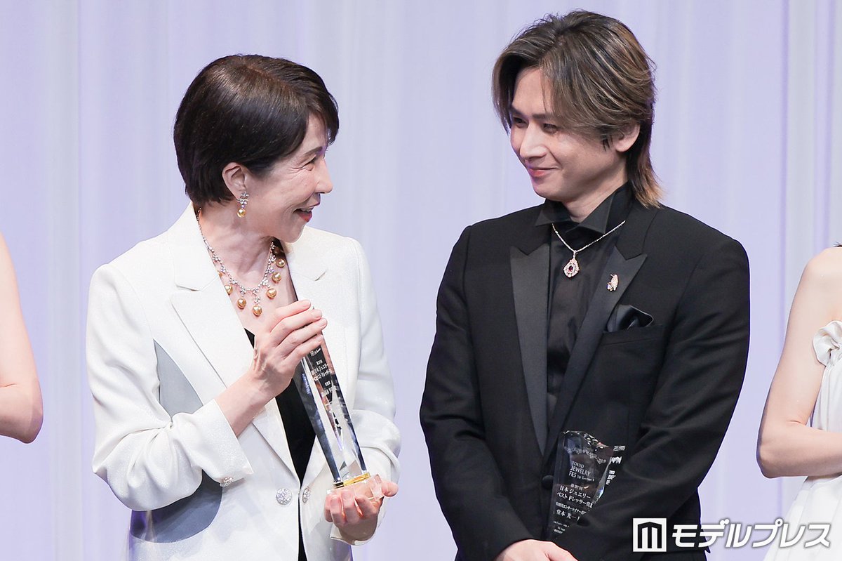 modelpress's tweet photo. 第37回 日本ジュエリーベストドレッサー賞
豪華受賞者が集結💎

20代：浜辺美波
30代：前田敦子
40代：松本まりか
50代：高岡早紀
特別賞 エンターテイナー部門：堂本光一
特別賞：高市早苗内閣総理大臣

📸高画質写真多数
https://t.co/b7V8jMN37Y

@jewelry_fes https://t.co/EFohVnJHZr