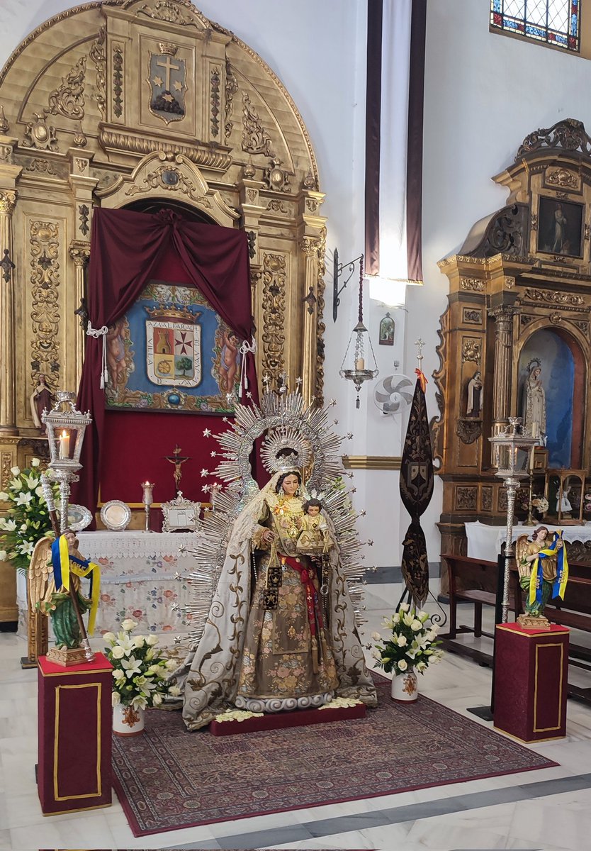 CarmendeSanJuan's tweet photo. Así amanece Nuestra Madre, Alcaldesa Perpetua de la Villa, dispuesta para el ras con ras con sus vecinos y devotos. Dos días de gloria para disfrutar de su presencia cerca
Horarios de sábado y domingo de 11 a 13 y 19 a 21 
#VirgendelCarmen #AlcaldesaPerpetua #ladevociondeunpueblo https://t.co/iek4vlaWlr