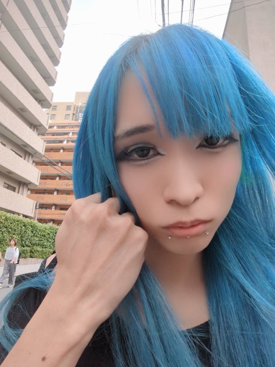 BarKaliYuga's tweet photo. 4日(土)KaliYugaオープンしました。
早い時間は、ベルが居ます。
19:00〜23:00 ベル
19:00〜26:00幽月 https://t.co/PdilmCC0oT