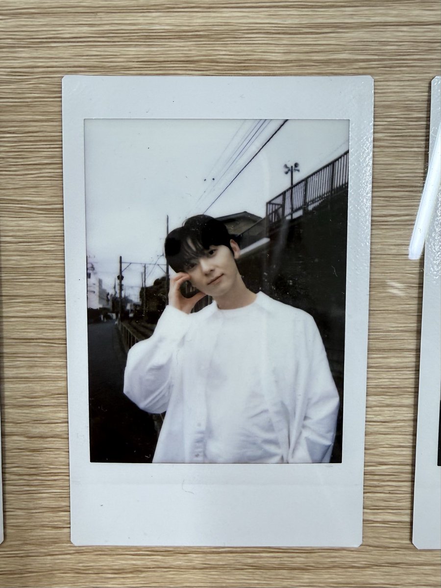 Pulchritudo_mh's tweet photo. 그래서 싸인 안된 이 폴라들은 어떻게 되나요 (싸인더해줘) https://t.co/exStZOUwza