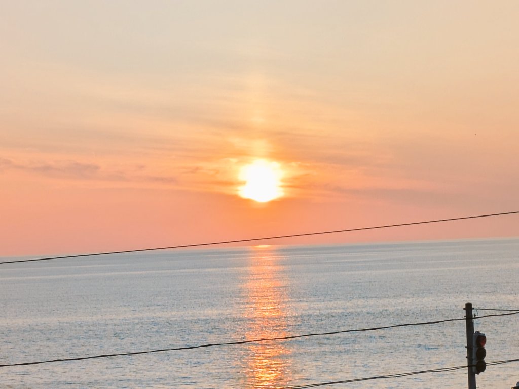 arima0143's tweet photo. 岩尾温泉♨️に入浴です
夕陽がとても綺麗に見えるところ https://t.co/WNqjWQVLoe