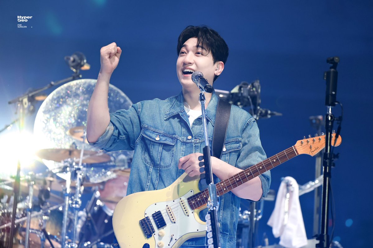 hypergeo1616's tweet photo. 260704 The DECADE FINALE

#DAY6 #데이식스 #성진 #SUNGJIN https://t.co/mE9nRo3jyd