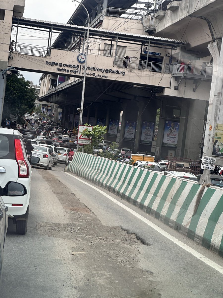 hjasti's tweet photo. Dear @GHMCOnline @CommissionrGHMC , This road is a hazard. The trench was left incomplete without proper top layer. Why is this high traffic &amp; high revenue area being neglected? Who takes the ownership?
Does the responsibility not lie with the entity that performed the work? https://t.co/05QyUGNKf4