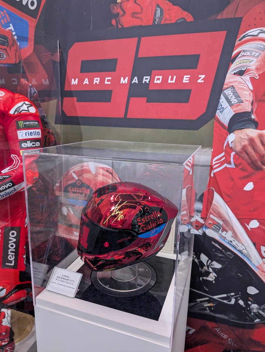 Tak0771's tweet photo. TANAX行った後、SHOEI HELMET PARKへ。
見たことあるヘルメットたくさん^^ https://t.co/923S8j3srK