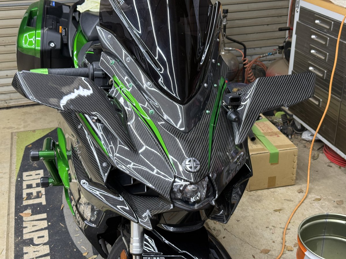 take_H2SX's tweet photo. そんな訳で翼が授かりましたw
#ウイングミラー
#翼を授ける
#カーボン
#カーボン沼
#カーボンいいぞ
#H2SX https://t.co/nczRT2rvyT