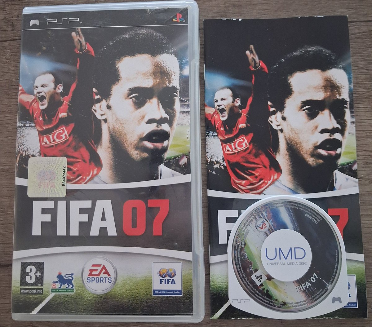 SoberRetro's tweet photo. Morning all, nearly forgot to post today 😀 hope you are enjoying the weekend 👍 from my PSP collection FIFA 07. I think my favourite FIFA is FIFA 95 or 96 on Mega Drive, its going back some but those games were 🔥 have a great day all #FIFA #psp #retrogaming https://t.co/ggn5k3hKtw