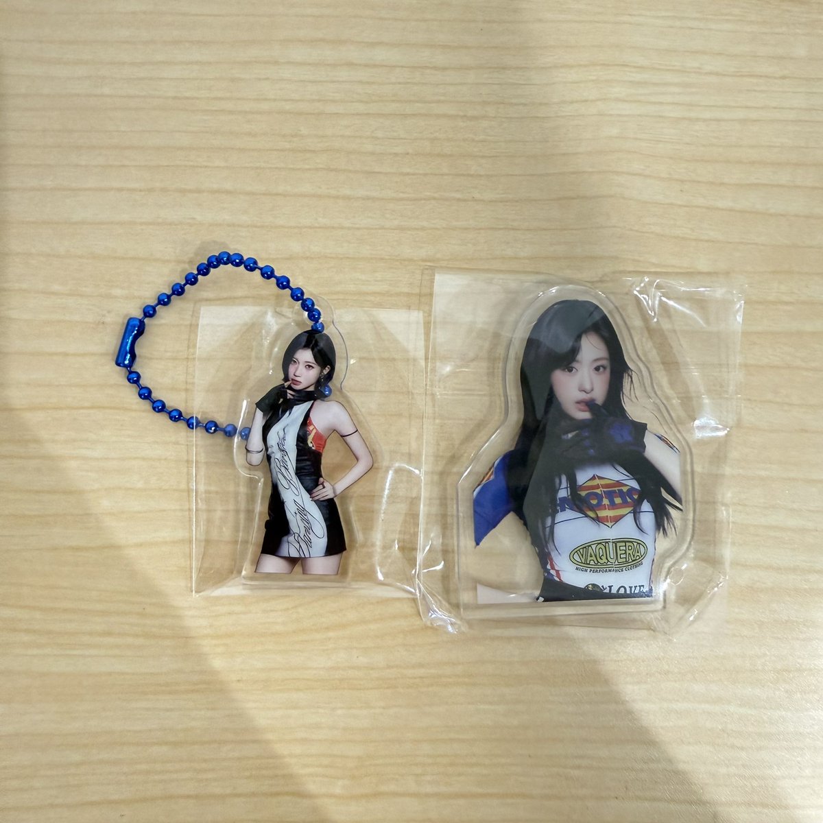 l0_cay's tweet photo. BABYMONSTER ベビモン POPUP カプセルトイ 特典トレカ

【譲】 アサ アヒョン チキタ

【求】
カプセルトイ→3枚目🩷
特典トレカ→ローラ

お気軽にお声掛けください🙇‍♀️ https://t.co/M2YDtJMUcr