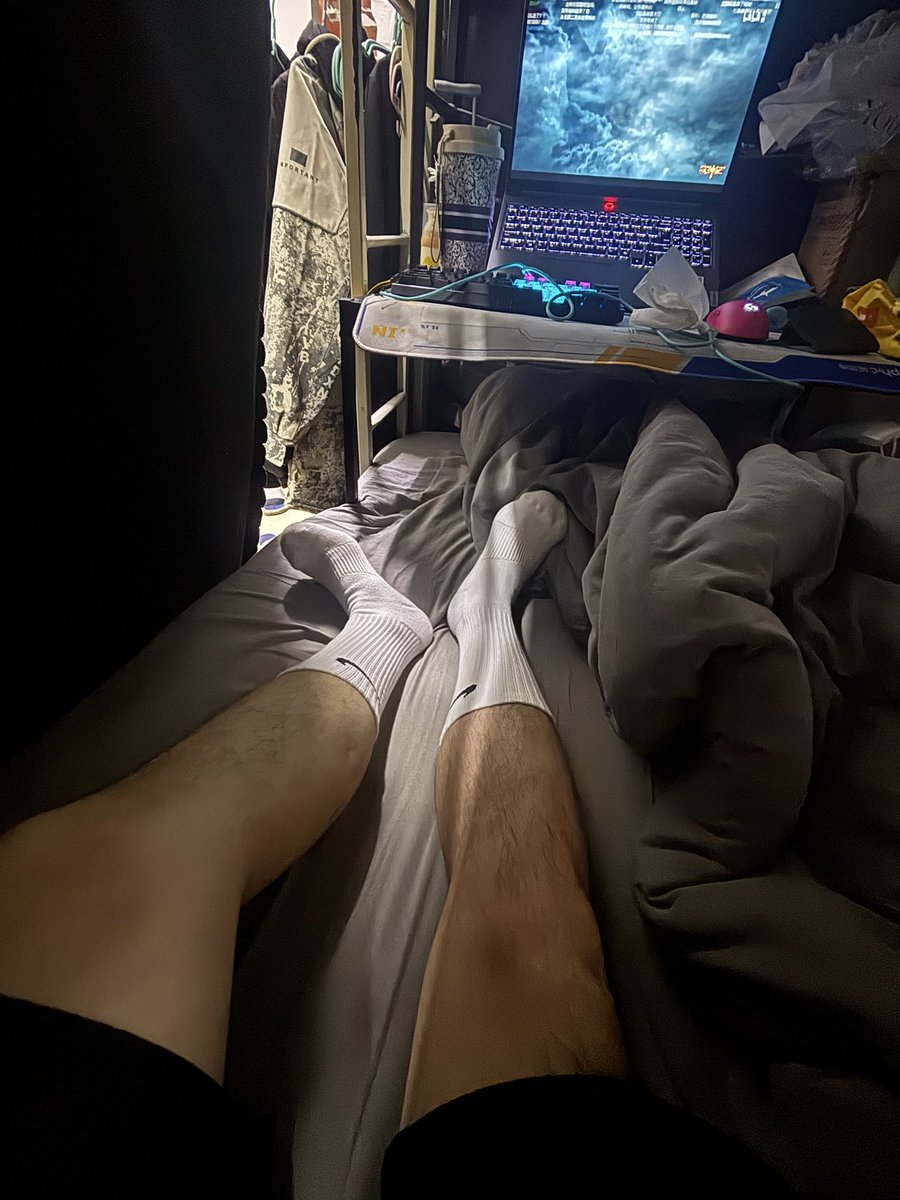 zhmxbj's tweet photo. 我的腿能不能再细一点 https://t.co/6qjcdUDTVv