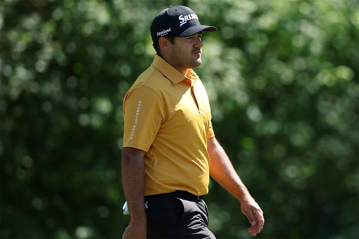 golftimer's tweet photo. A spectacular eagle putt on the 18th hole puts South African Hennie Du Plessis alone top of the leaderboard after the second round of the 2026 BMW International Open. The trio of challengers are just one stroke behind, whilst five Germans have made the cut … #golftime #golftimer https://t.co/40U3mCtlvn