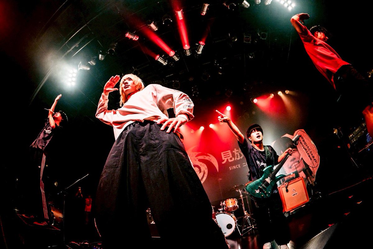 ketsupuri's tweet photo. #見放題大阪2026
クッソ雨降ってんのにいっぱい来てくれてありがとうございました！！！
悪天候にも負けない最強のサーキットフェスや！！！
今年も出れて嬉しい楽しい大好き！！！
Photos by (@yusuke_mphoto) https://t.co/SwR47y2GgM
