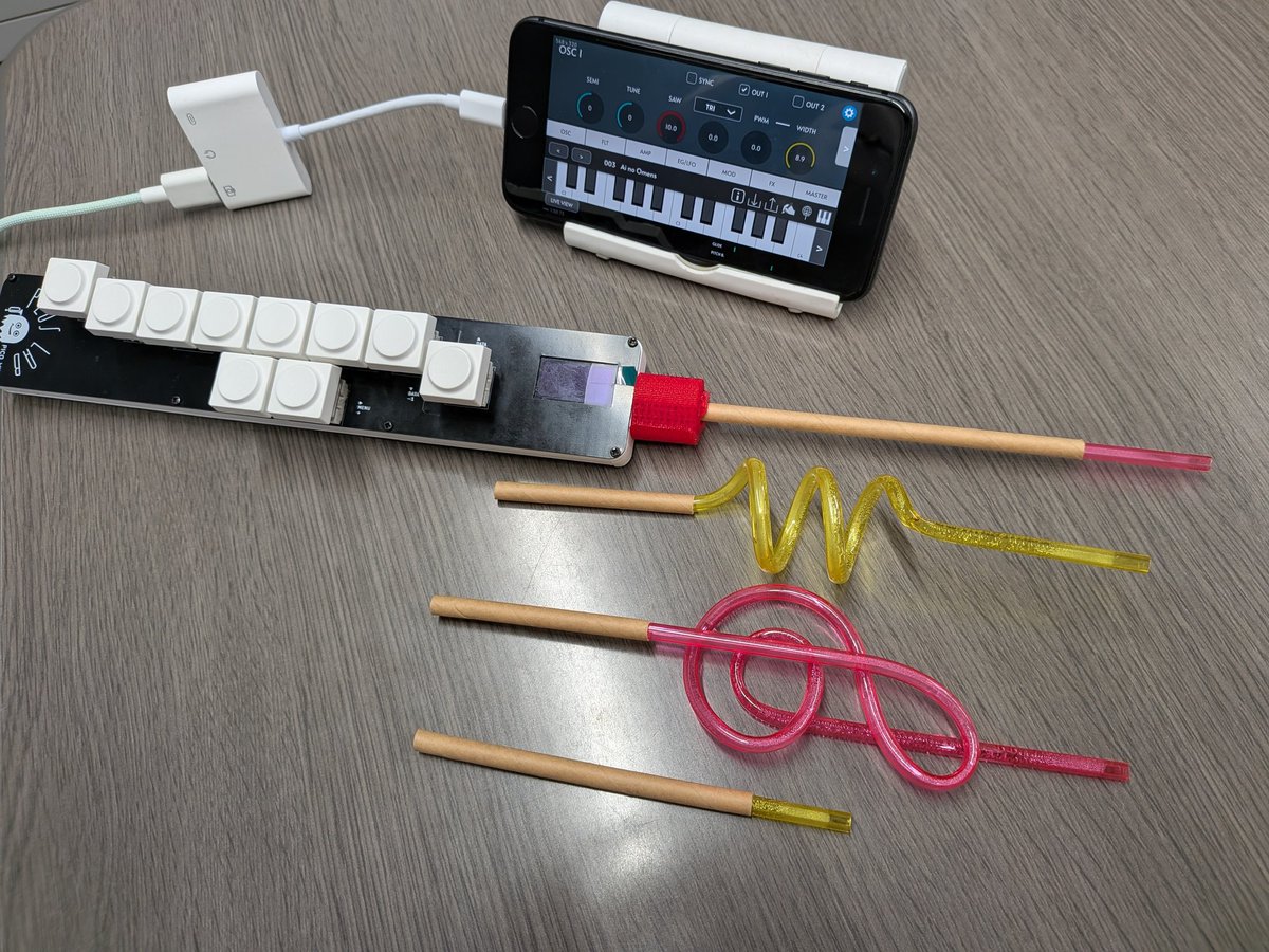 OzakiYukihiro's tweet photo. ペーパーストロー続き
口元がふにゃふにゃにならないように細いのを入れるとスライド作用で抜けにくくなります。
#PICOWIND https://t.co/0aZoZQ8SPW