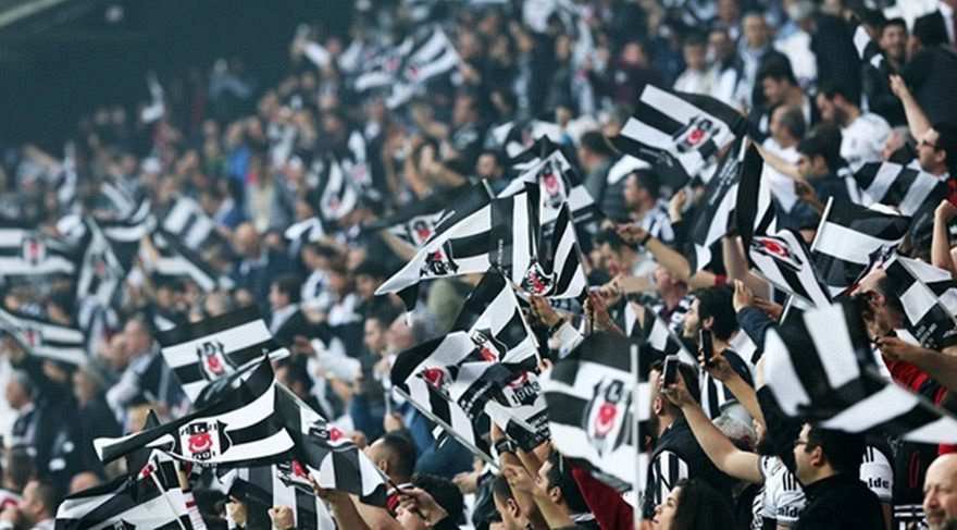 BJKEmre94's tweet photo. 🚨 ÇARŞI|

 Başkan, Adalı'nın açıklamalarını şaşkınlık ile izledim,

Türkiye'nin en iyi taraftar grubu ÇARŞI hakkında söyledikleri kabul edilemez..

Çarşının etkisinden memnun değilseniz, yönetimden birini görevlendirip kapalı kapılar arkasında memnuniyetsizliğini dile getirip, talep ve beklentilerinizi iletirsiniz

Bu tavrınız, daha bir hafta önce sportif direktörümüz Önder Özen'in birlik beraberlik çağrısı ile çelişiyor

Dosttan çok düşman var, renklilere malzeme vermeyin artık..!
