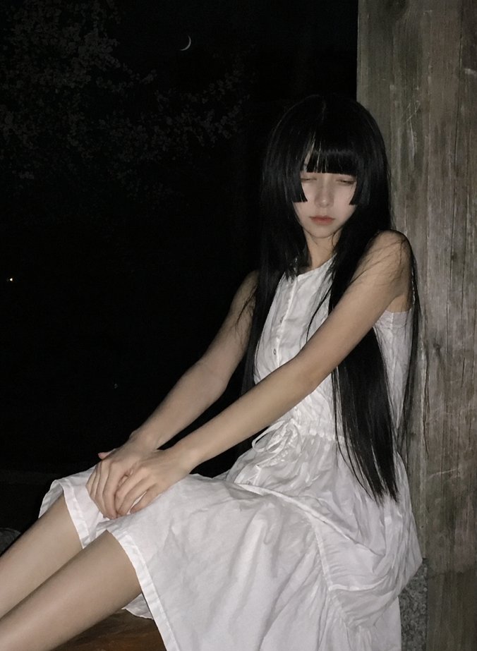 wadzukiri1981's tweet photo. 外で寝てる女の子がいたらどーします？ https://t.co/ZYwqmkeLVA