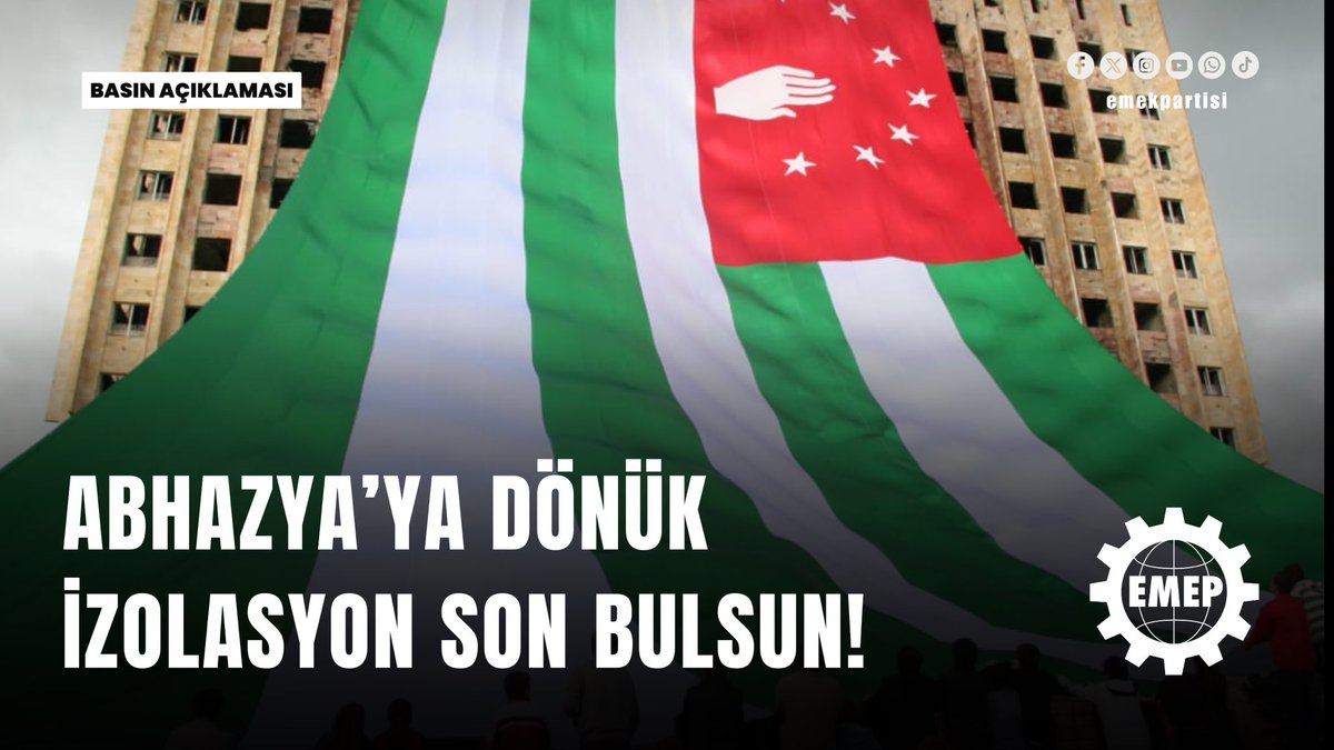 emekpartisi's tweet photo. Abhazya’ya dönük izolasyon son bulsun!

Kafkasya’da emperyalistler arasında süren hegemonya savaşı nedeniyle yaklaşık 250 bin kişinin yaşadığı Abhazya ağır bir izolasyon altında tutuluyor. Yüz binlerce Abhaz, ulusların kendi kaderini tayin hakkı çerçevesinde Abhazya’nın tanınmasını ve izolasyonun son bulmasını talep ediyor.

Abhazya sorunu salt siyasi bir statü tartışması değil. Zira ağır izolasyon politikalar bölgede yaşayan yüz binlerce insanın yaşam, sağlık, eğitim, seyahat ve aile birliği haklarını hedef alıyor.

İzolasyon, Abhaz halkının binlerce yıllık geleneklerinin yaşatılmasının, parçalanmış ailelerin cenaze ve düğün gibi ritüellerde bir araya gelmesini önünde önemli bir engel olarak duruyor. Yine ulaşım engelleri, halkın tıbbi müdahalelere ve donanımlı hastanelere erişimini kısıtlamaktadır. Sağlık hakkına erişimin kısıtlanması yaşam hakkı ihlallerine de dönüşmekte. Abhaz gençler ise izolasyon nedeniyle eğitim olanaklarından mahrum kalmaktadır. Kimlik ve pasaportların siyasi gerekçelerle geçersiz sayılması serbest dolaşım ve Abhazya’ya dönme hakkını fiilen yok etmektedir. İzolasyondan Türkiye’deki nüfusu 600 bini bulan Abhaz kardeşlerimiz de etkilenmektedir.

Bu nedenle Abhaz halkı tarihi ve ailevi bağları bulunan Abhazya Cumhuriyeti'nin tanınmasını, tanınma süreci tamamlanıncaya kadar ailelerin bölünmüşlüğüne son vermek, yaşam ve sağlık hakkı ihlallerini gidermek adına Abhazya pasaportlarının Türkiye sınır kapılarında geçerli kimlik ve seyahat belgesi kabul edilmesini, Abhazya'ya deniz ve hava yoluyla doğrudan ulaşımın sağlanmasını talep ediyor.

Türkiye'deki gökkuşağının renklerinden olan Abhaz kardeşlerimizin ve Abhazya’daki akrabalarının izolasyonist politikalar nedeniyle yaşadığı insanlık trajedilerini kabul edilemez buluyoruz. Yaşanan sorunların bir an önce çözüme kavuşturulması için Abhaz kardeşlerimizin acil taleplerinin derhal karşılanması gerekmektedir. İnsan hayatı ve esenliği birtakım politikacıların kapalı kapılar ardında aldığı halk düşmanı kararlardan daha değerlidir.

Emek Partisi olarak Abhaz kardeşlerimizin haklı taleplerinin yanında olduğumuzu ve bu taleplerin hayat bulması için gerekli desteği sağlayacağımızı ilan ederiz.

Yaşasın halkların kardeşliği!

Seyit Aslan Emek Partisi Genel Başkanı