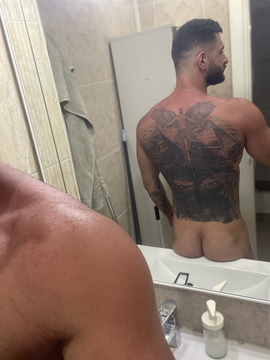 Lexandru_25's tweet photo. 🍑 https://t.co/cStqPEHW2B