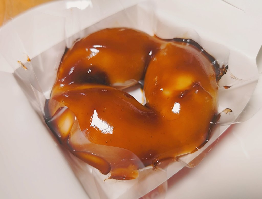 Yans_Publisher's tweet photo. もっちゅりん、とってもおいしい❣️
また買えたらいいな🍩
たくさん買ったので夕飯のあとドーナツ祭りしたよ✨普通のドーナツも普通にぜんぶおいしかった🩷🩷🩷 https://t.co/PJ5aTdsN3C