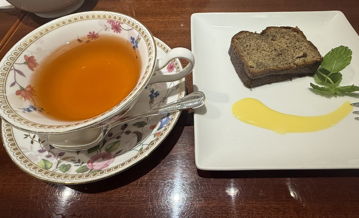 shgrzm's tweet photo. 誕生日🎂にランチ〜😋→ひっそり📸デビュー✨　使いこなせるようになるかしら😅 https://t.co/QzwxT0H3PV