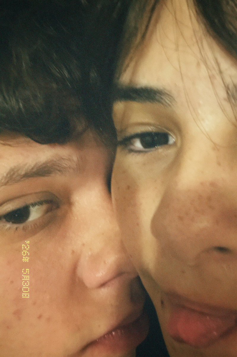 anah2l's tweet photo. Eu e você, você e eu https://t.co/0xKIv9OMIK