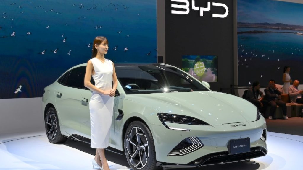 zhao_dashuai's tweet photo. Chinese car giant BYD is in the process of setting up dealers in Canada.

As they are already in Mexico, the US is now officially surrounded. https://t.co/PPXhHlmGa6