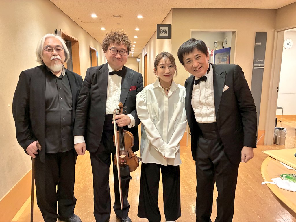 sacchiy0608's tweet photo. 新日本フィル２日目終了‼️木嶋真優さん今日も凄かった、圧巻‼️吉松隆さんの交響曲３番は新日本フィルが各ソロも素晴らしく品格高くて激アツ(コンマスはチェさん)🔥３０年前英国でCD初演録音をした時はお客様がこんなに熱狂するなんて想像してなかった。２日間満席皆様に深謝🥰
https://t.co/n4JwSCCKQR https://t.co/5Lj7tlaWiY