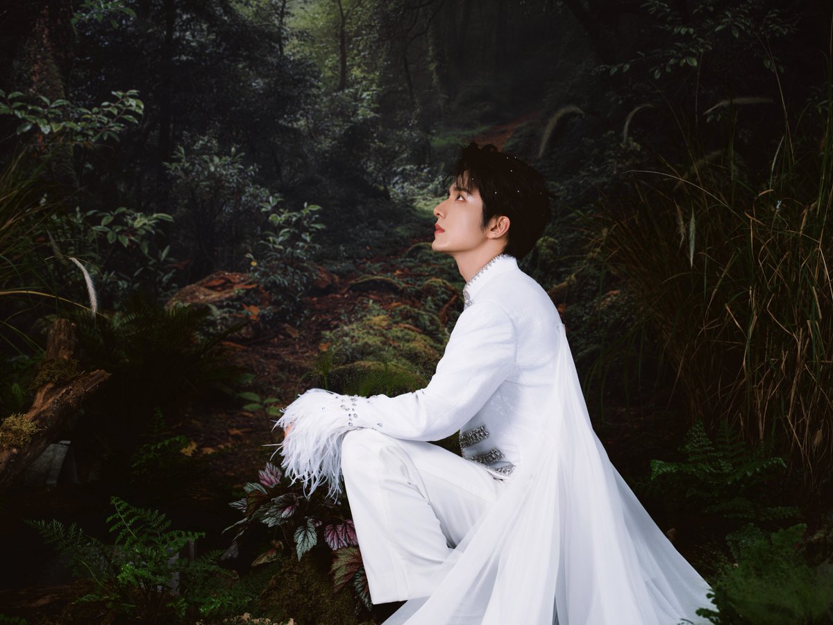 viidisini's tweet photo. Gosh!! Xincheng this is so gorgeous 😭 
Good luck for your “New Journey”~

Look at these beautiful pics: https://t.co/8NilHqx0c2

#ZhangXincheng #张新成 https://t.co/5KsFTtO4KI