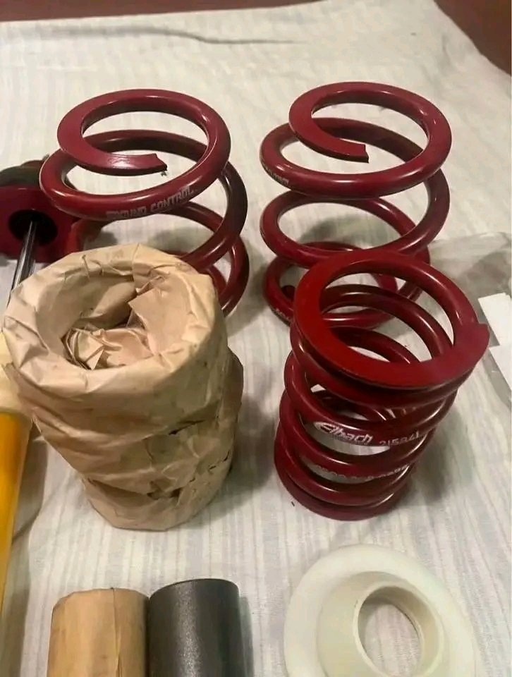 MaxLaurent77's tweet photo. BMW E30 – Kit combinés filetés Ground Control (84–91) – NEUF
💰 Prix : 1 000€ (ou meilleure offre)
💬 Telegram : https://t.co/mBH8RMtwKC

#BMW #BMWE30 #E30 #BMWClassic #BMWPerformance #Coilovers #Suspension  #Eibach #Koni #AutoParts #CarParts #Tuning #CarEnthusiast #france https://t.co/o9boaP9OD5