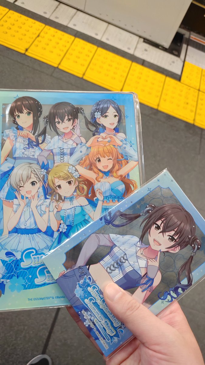 o_ovipper's tweet photo. あと東京タワーで開催中のデレマスコラボも行ってきた
担当(砂塚あきら/速水奏)のアクスタ買ったら2枚くじ引けて、奇跡のA賞B賞両取り出来て激あちでした、これが"""担当力"""すか https://t.co/vGmiS3b51h