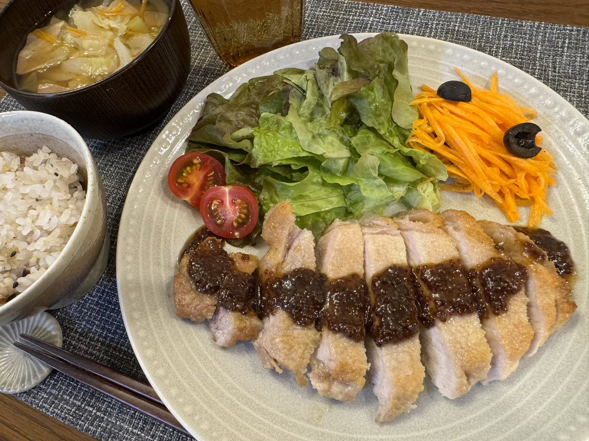 marblin's tweet photo. 晩ごはん🌙
豚ロースのハニーマスタード
#まぶゴハン https://t.co/0aPDWHa3Bf