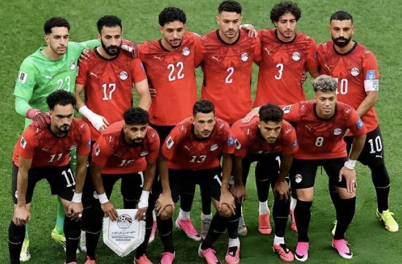 M_sami228's tweet photo. اكتب يا تاريخ اسماء الرجاله دي👇 في صفحة الفخر، دول والى معاهم والى وراهم في الكواليس هم الأوائل في مصر 🇪🇬 

أول من صعد للأدوار الإقصائيه وأول من صعد لدور الـ16 وأول من حقق ارقام في كاس العالم
وأول من رفع سقف الطموح
🇪🇬💖🇪🇬 https://t.co/pTbD7klZTT