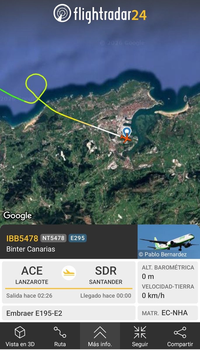 Parayas_SDR's tweet photo. ⏳ Esperando su turno...
El vuelo #NT5478 de @BinterCanarias desde #Lanzarote, haciendo una pequeña espera sobre el mar Cantábrico mientras despega el #V73873 de @volotea con destino #Mahon.
Cuestión de unos minutos y directo a pista! ✈️ https://t.co/o47zr2IbSv