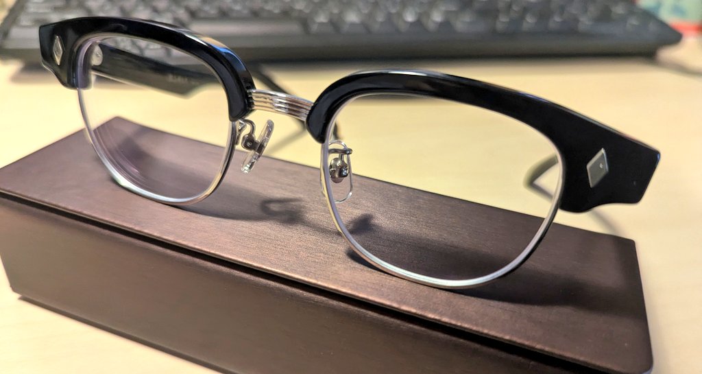 rotoroto95's tweet photo. 新調👓✨ https://t.co/gO5um3V2Va