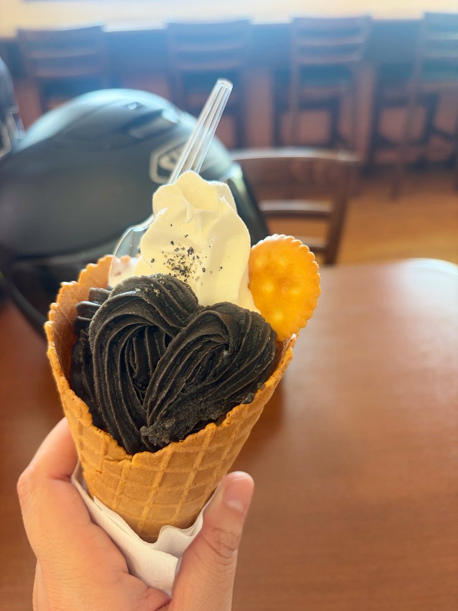 ___unknows's tweet photo. 21時から🍨🌸だよう〜 https://t.co/Hmg8UfCsIs