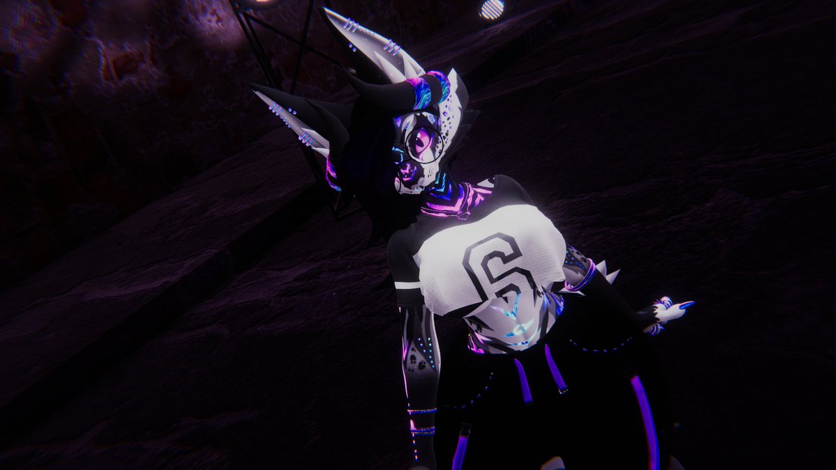 The_JazzyFox's tweet photo. Hmm, seems time to bring back out my nova

Did a lil revamp to here while I was at it matching my new color scheme :3 

#novabeast #VRChatPhotos https://t.co/O6oM4uUH5s