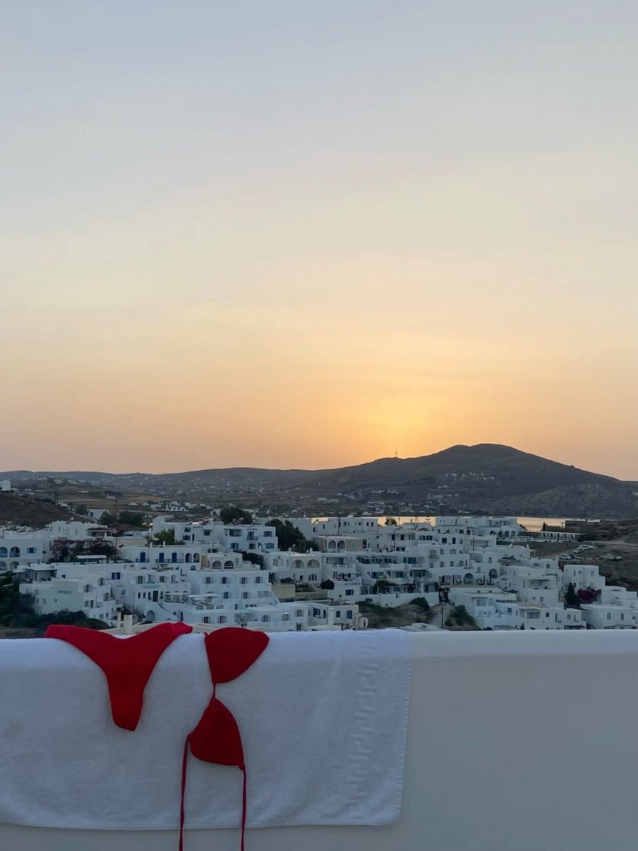 ohvoulezvous's tweet photo. mediterranean summer https://t.co/SycYE2sZcL