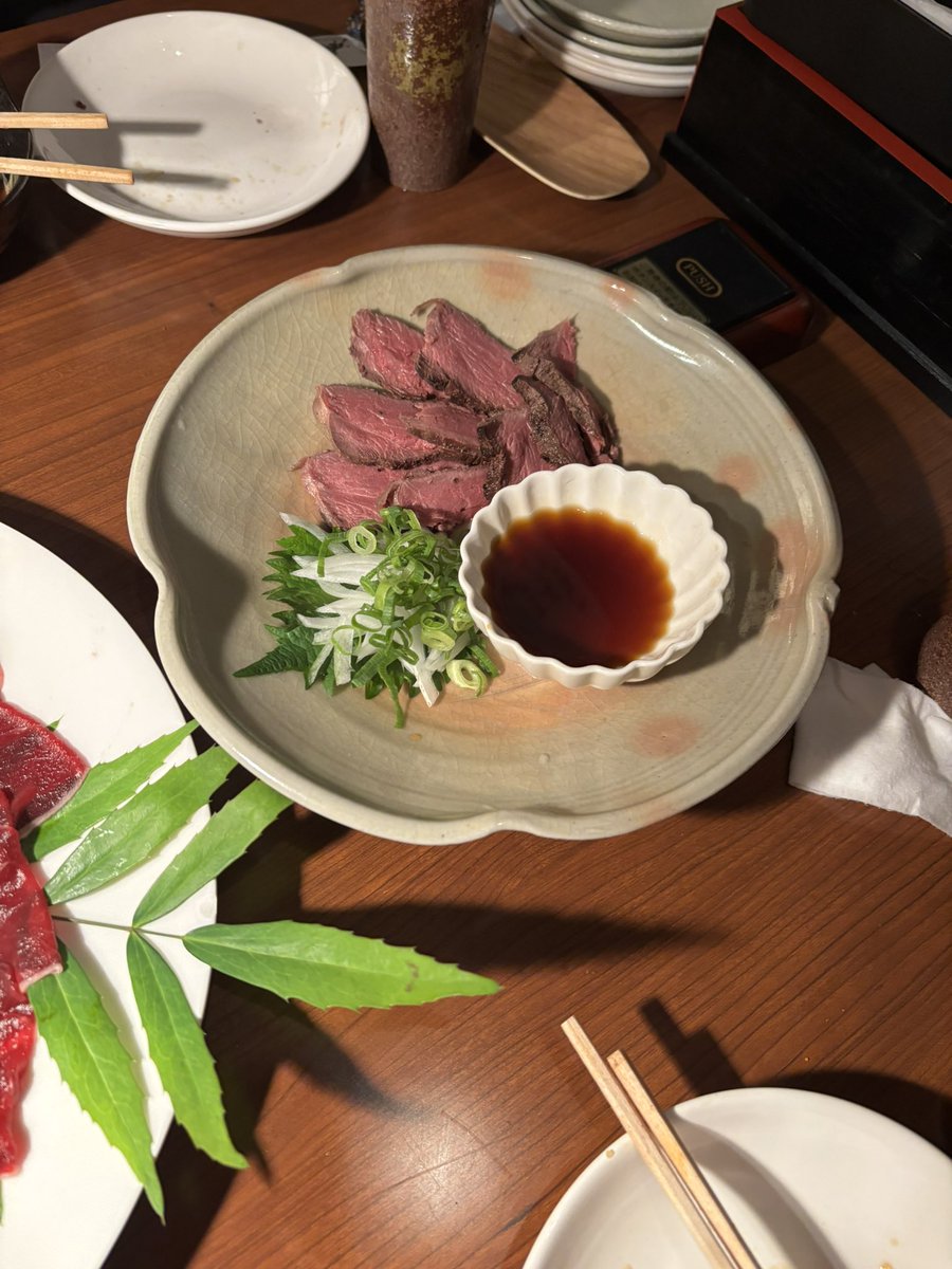 fumi_23rd's tweet photo. ぼたん、もみじ、やまくじら、カンガルー https://t.co/rijulzeIXA