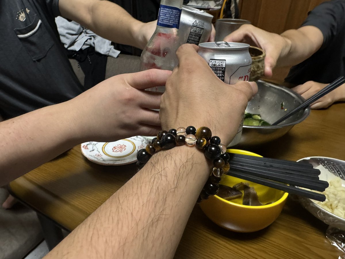 tukinatu's tweet photo. 引越しお手伝い前日飲み会 https://t.co/8klsjkIJ1e
