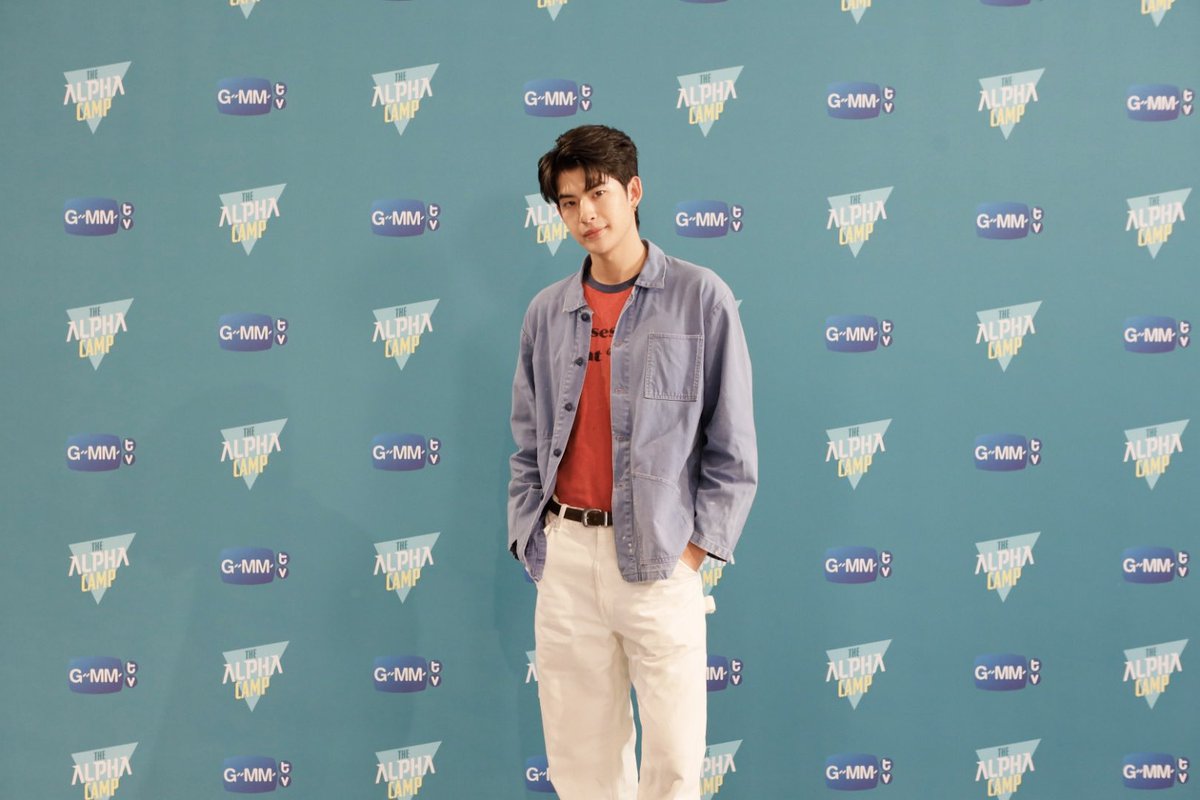 ProjectAlphaTH's tweet photo. รุ่นพี่ศิลปิน “มาร์ค ภาคิน” พร้อมที่จะมาเจอกับทุกคนในรายการ The Alpha Camp แล้ว! เจอกันได้ในเวลา 18.00 เป็นต้นไป 

📍UNION MALL 5 FL., UNION CO-EVENT STUDIO 

และสามารถรับชมถ่ายทอดสด
ได้ทาง https://t.co/H9zs2fyVnf

#TheAlphaCamp2ndLive
#ProjectAlphaNewClan
#GMMTV https://t.co/SeET6oqGe0