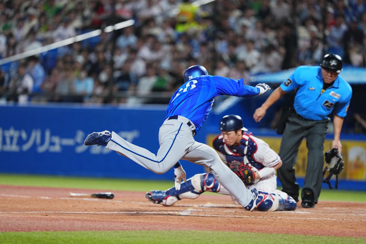 ydb_yokohama's tweet photo. #牧秀悟 選手 #勝又温史 選手
#明治神宮野球場 
#baystars https://t.co/PMbKF2C5pP