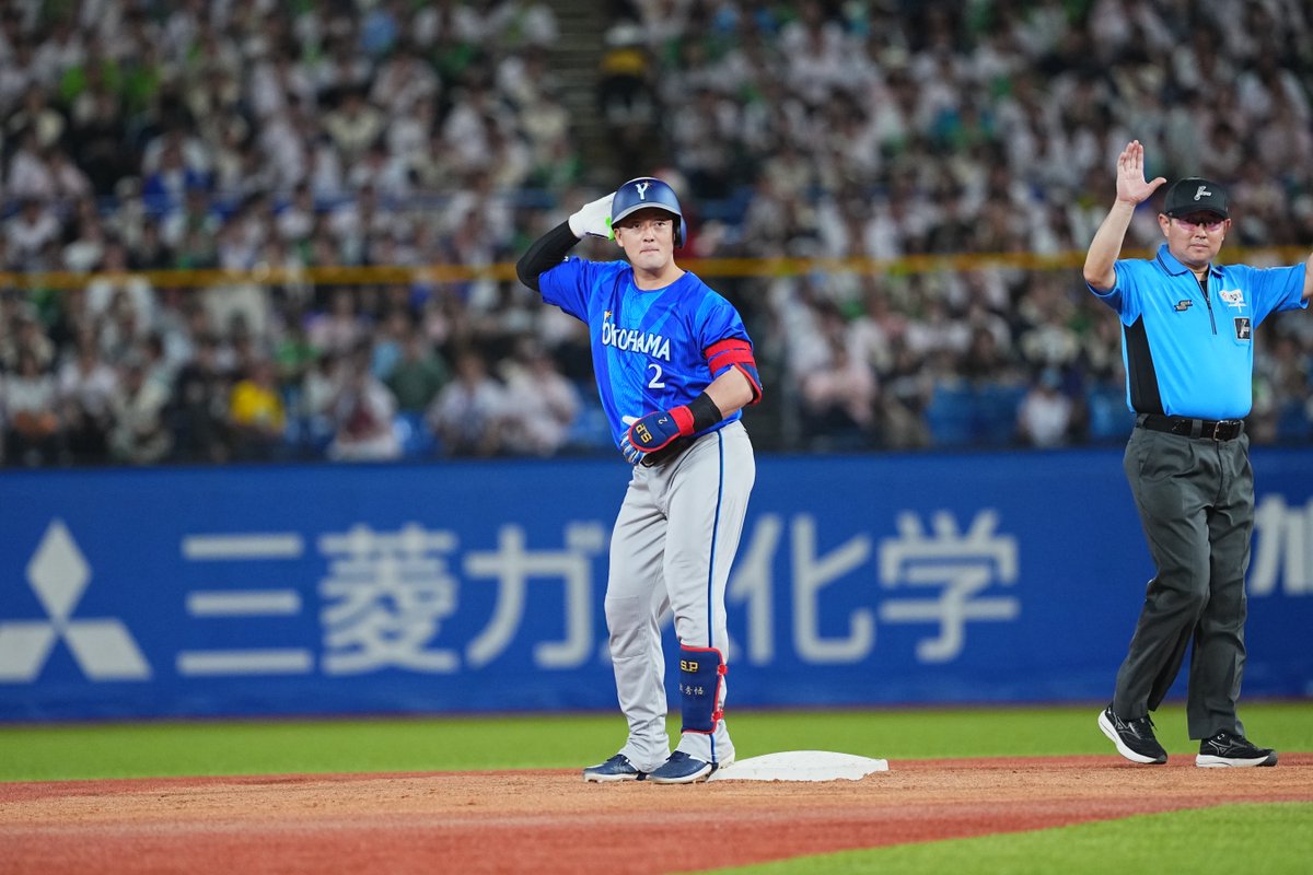 ydb_yokohama's tweet photo. #牧秀悟 選手 #勝又温史 選手
#明治神宮野球場 
#baystars https://t.co/PMbKF2C5pP