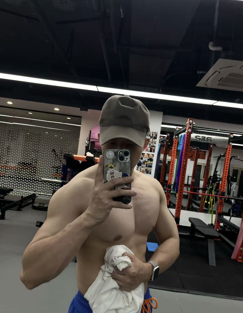 ye57081's tweet photo. 北京健身单男，找夫妻活动，不口嗨嘴炮，骗子也勿扰浪费彼此时间。#北京单男 #北京夫妻 https://t.co/5jN7zdvXVF