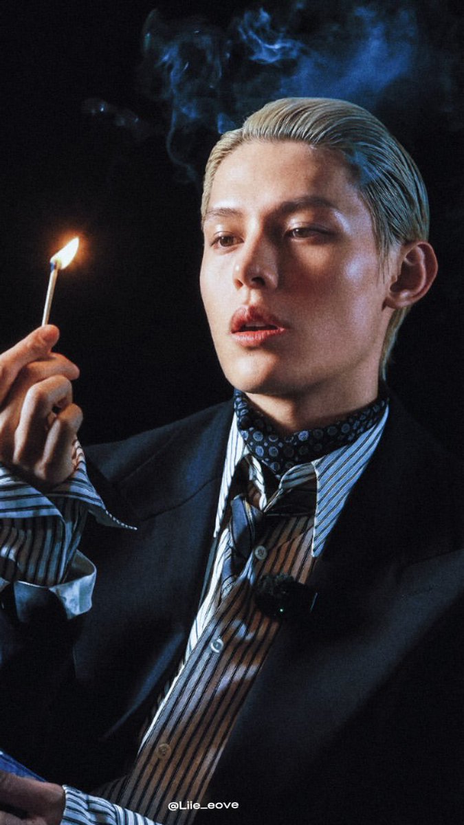 Jamesfanhere's tweet photo. James and Saint Laurent redefine modern icons

JAMES ASCENDS IN YSL GAZE    

#JAMESxSaintLaurent #JAMESforSaintLaurentSS27
  #JAMES @YSL https://t.co/rEwgRsIGQl